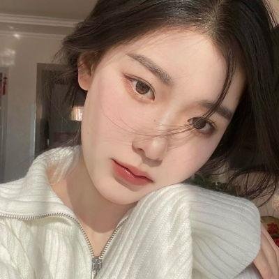 我的同桌是校花